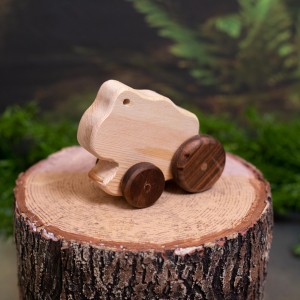 Natural Wooden Frog Car