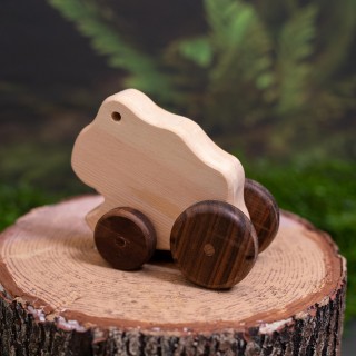 Natural Wooden Frog Car