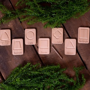 Wooden English Geometric Shapes (Montessori - 100% Natural) -Educational Toy