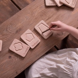 Wooden English Geometric Shapes (Montessori - 100% Natural) -Educational Toy