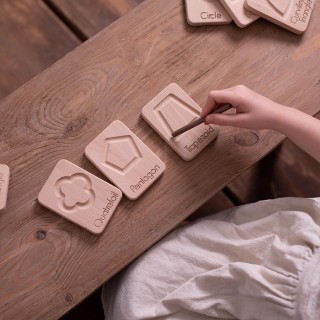 Wooden English Geometric Shapes (Montessori - 100% Natural) -Educational Toy