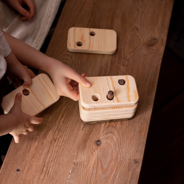 Wooden Cloudy with Holes (1-6 Numbers) - Natural Wooden Educational Toy